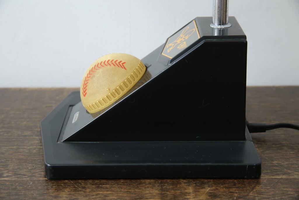 和製ビンテージ　HITACHI (日立)　非売品　限定ライト　記念ノベルティ　記念品　読売ジャイアンツ　ユニークなデザインでインテリアに遊び心をプラスするテーブルライト　(R-083865)