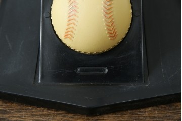 和製ビンテージ　HITACHI (日立)　非売品　限定ライト　記念ノベルティ　記念品　阪神タイガース　ユニークなデザインでインテリアに遊び心をプラスするテーブルランプ　(R-083866)