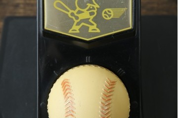 和製ビンテージ　HITACHI (日立)　非売品　限定ライト　記念ノベルティ　記念品　阪神タイガース　ユニークなデザインでインテリアに遊び心をプラスするテーブルランプ　(R-083866)