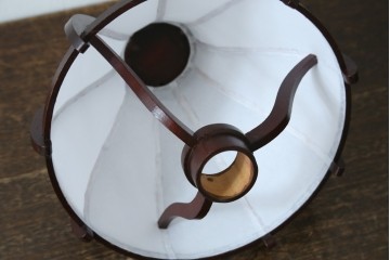 和製ヴィンテージ　民芸家具　木芸研究会　温かみある木製フレームが魅力的なスタンドライト　(R-083869)