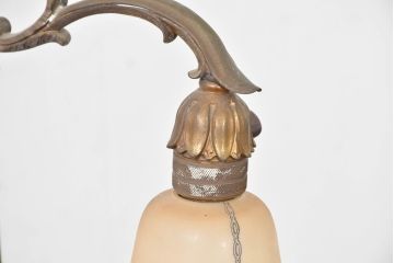 フランスアンティーク　真鍮(ブラス)　気品を纏うガラスシェードが特徴的なデスクスタンド(テーブルスタンド、スタンドライト、卓上照明、テーブル照明、テーブルライト、デスクライト)(R-083882)