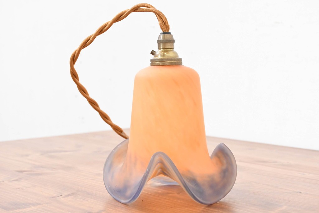 フランスヴィンテージ　波打つフォルムが印象的なペンダントライト　(R-083889)