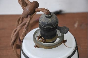 《引っ掛けシーリング式ペンダントライト加工費込み》　和製アンティーク　セルロイド装飾　素朴で愛らしいフォルムが魅力のペンダントライト(天井照明、吊り下げ照明、シェード、電笠)(R-083893)