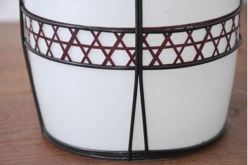 《引っ掛けシーリング式ペンダントライト加工費込み》　和製アンティーク　セルロイド装飾　素朴で愛らしいフォルムが魅力のペンダントライト(天井照明、吊り下げ照明、シェード、電笠)(R-083893)