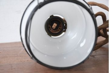 《引っ掛けシーリング式ペンダントライト加工費込み》　和製アンティーク　セルロイド装飾　素朴で愛らしいフォルムが魅力のペンダントライト(天井照明、吊り下げ照明、シェード、電笠)(R-083893)
