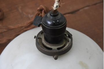 《引っ掛けシーリング式ペンダントライト加工費込み》　和製アンティーク　昭和レトロな雰囲気たっぷりのペンダントライト(ペンダントランプ、吊り下げ照明、天井照明、シェード、電笠)(R-083895)