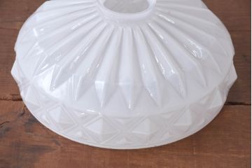 和製アンティーク　被せガラス　繊細なデザインが気品溢れる電笠(ペンダントライト、吊り下げ照明、天井照明、シェード)(R-083898)