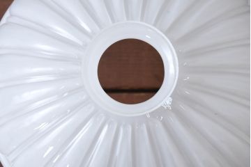 和製アンティーク　被せガラス　レトロな雰囲気と可愛らしいデザインが魅力の電笠(ペンダントライト、吊り下げ照明、天井照明、シェード)(R-083899)