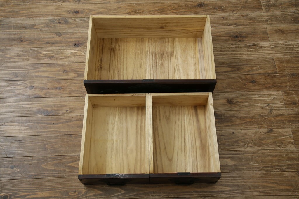 和製ビンテージ　豪華な彫金装飾と艶やかな木肌が魅力の仙台箪笥(整理タンス、収納たんす、引き出し、サイドチェスト、ヴィンテージ)(R-083923)