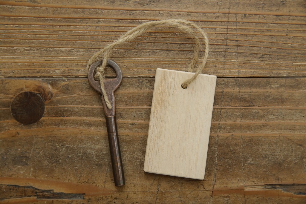 和製ビンテージ　豪華な彫金装飾と艶やかな木肌が魅力の仙台箪笥(整理タンス、収納たんす、引き出し、サイドチェスト、ヴィンテージ)(R-083923)