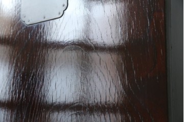 和製ビンテージ　豪華な彫金装飾と艶やかな木肌が魅力の仙台箪笥(整理タンス、収納たんす、引き出し、サイドチェスト、ヴィンテージ)(R-083923)