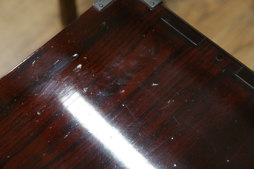 和製ビンテージ　木地呂塗り　漆塗り　凝った金具が上質な和の雰囲気を引き立てる仙台小箪笥　(R-083924)