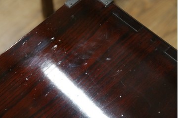 和製ビンテージ　木地呂塗り　漆塗り　凝った金具が上質な和の雰囲気を引き立てる仙台小箪笥　(R-083924)