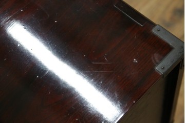 和製ビンテージ　木地呂塗り　漆塗り　凝った金具が上質な和の雰囲気を引き立てる仙台小箪笥　(R-083924)