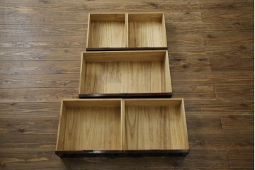 和製ビンテージ　木地呂塗り　漆塗り　凝った金具が上質な和の雰囲気を引き立てる仙台小箪笥　(R-083924)