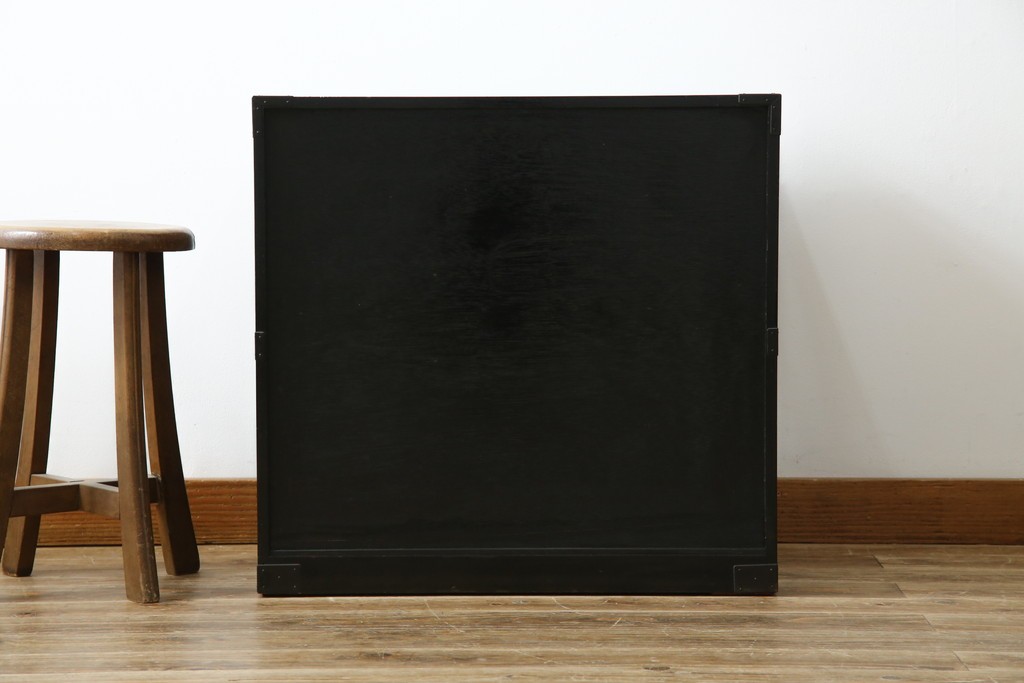 和製ビンテージ　木地呂塗り　漆塗り　凝った金具が上質な和の雰囲気を引き立てる仙台小箪笥　(R-083924)