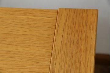 中古　美品　IDEE(イデー)　SOUDIEUX(スデュー)　ナチュラルな風合いが魅力的なテーブル(ダイニングテーブル、作業台)(定価約28万円)(R-083925)