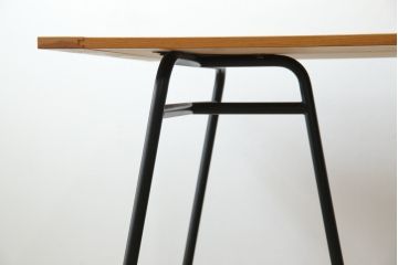 中古　美品　IDEE(イデー)　SOUDIEUX(スデュー)　ナチュラルな風合いが魅力的なテーブル(ダイニングテーブル、作業台)(定価約28万円)(R-083925)