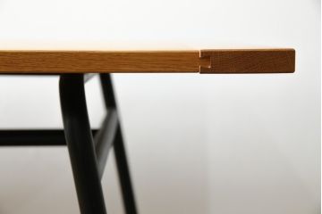 中古　美品　IDEE(イデー)　SOUDIEUX(スデュー)　ナチュラルな風合いが魅力的なテーブル(ダイニングテーブル、作業台)(定価約28万円)(R-083925)