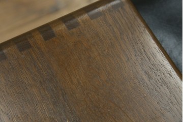 新古　未使用展示品　CONDE HOUSE(カンディハウス)　BOLS(ボルス)　本革(レザー)　個性が光るモダンデザインの2人掛けソファ　定価約76万円　(R-083926)
