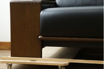 中古　美品　展示品　CONDE HOUSE(カンディハウス)　BOLS(ボルス)　本革(レザー)　個性が光るモダンデザインの2人掛けソファ(アームソファ、2P)(定価約76万円)(R-083926)