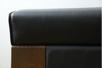 中古　美品　展示品　CONDE HOUSE(カンディハウス)　BOLS(ボルス)　本革(レザー)　個性が光るモダンデザインの2人掛けソファ(アームソファ、2P)(定価約76万円)(R-083926)
