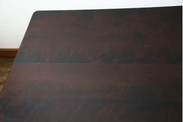 中古　北海道民芸家具　深みのある色合いとクラシカルな雰囲気が魅力的なダイニングテーブル(6人掛け、4人掛け、食卓)(R-083927)