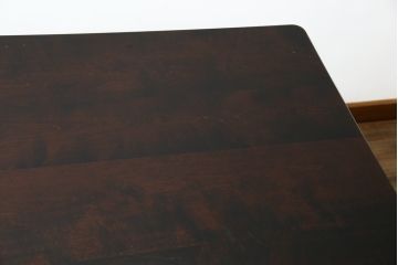 中古　北海道民芸家具　深みのある色合いとクラシカルな雰囲気が魅力的なダイニングテーブル(6人掛け、4人掛け、食卓)(R-083927)