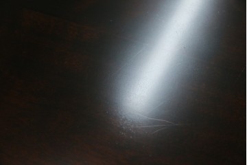 中古　北海道民芸家具　深みのある色合いとクラシカルな雰囲気が魅力的なダイニングテーブル(R-083927)