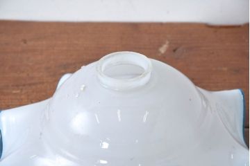 和製アンティーク　波打つ青縁のフリルが爽やかな印象を与えるペンダントライト(吊り下げ照明、天井照明、シェード、電笠)(R-083934)