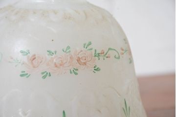 フランスアンティーク　柔らかな光に浮かぶ薔薇が優雅な時間を彩るペンダントライト(天井照明、吊り下げ照明、シェード、電笠)(R-083938)