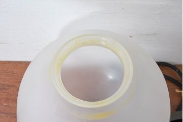 和製アンティーク　丸みあるフォルムで中央のラインが珍しいペンダントライト(天井照明、吊り下げ照明、シェード、電笠)(R-083942)