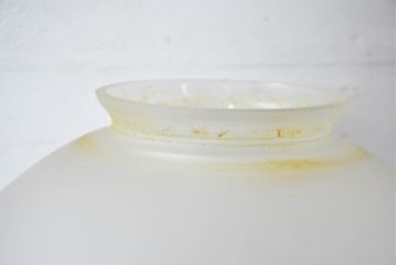 和製アンティーク　丸みあるフォルムで中央のラインが珍しいペンダントライト(天井照明、吊り下げ照明、シェード、電笠)(R-083942)