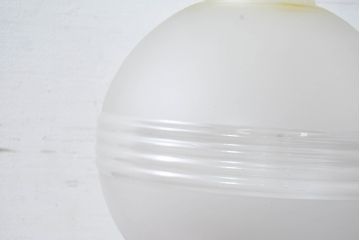 和製アンティーク　丸みあるフォルムで中央のラインが珍しいペンダントライト(天井照明、吊り下げ照明、シェード、電笠)(R-083942)