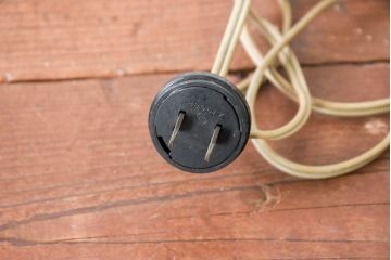 和製アンティーク　赤フリルが素敵!大正ロマンの雰囲気漂うテーブルスタンド(テーブルランプ、テーブルライト、スタンドライト、卓上照明)(R-083946)
