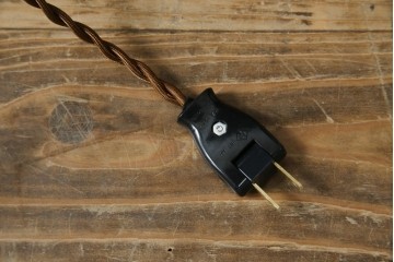 和製アンティーク　赤フリルが素敵!大正ロマンの雰囲気漂うテーブルスタンド　(R-083946)