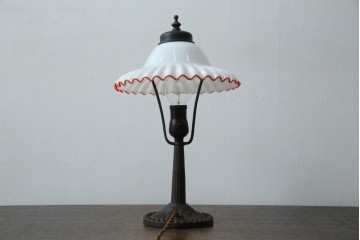 和製アンティーク　赤フリルが素敵!大正ロマンの雰囲気漂うテーブルスタンド　(R-083946)