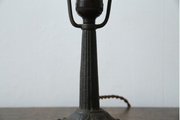 和製アンティーク　赤フリルが素敵!大正ロマンの雰囲気漂うテーブルスタンド　(R-083946)