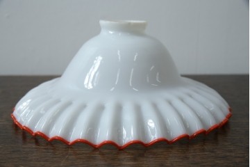 和製アンティーク　赤フリルが素敵!大正ロマンの雰囲気漂うテーブルスタンド　(R-083946)