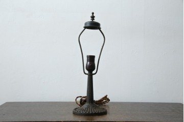 和製アンティーク　赤フリルが素敵!大正ロマンの雰囲気漂うテーブルスタンド　(R-083946)