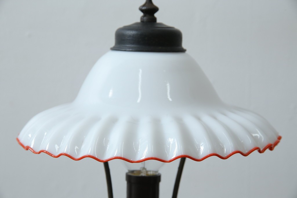 和製アンティーク　赤フリルが素敵!大正ロマンの雰囲気漂うテーブルスタンド　(R-083946)