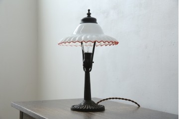 和製アンティーク　赤フリルが素敵!大正ロマンの雰囲気漂うテーブルスタンド　(R-083946)