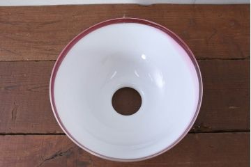 《引っ掛けシーリング式ペンダントライト加工費込み》　和製アンティーク　白×赤のアクセントがレトロで可愛らしいぺンダントライト(天井照明カバー、吊り下げ照明、シェード、電笠)(R-083959)
