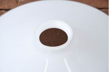 《引っ掛けシーリング式ペンダントライト加工費込み》　ヨーロッパビンテージ　乳白色のシンプルな電笠2個セット(ペンダントライト、平笠、天井照明、吊り下げ照明、シェード、ヴィンテージ)(R-083960)