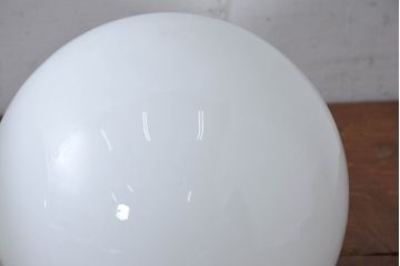 《引っ掛けシーリング式ペンダントライト加工費込み》　和製アンティーク　球体型　ゴールド縁入り　丸いフォルムが可愛らしいペンダントライト2個セット(吊り下げ照明、天井照明、シェード、電笠、照明カバー)(R-083963)