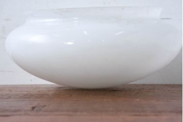 《シーリングライト加工費込み》　和製アンティーク　ふっくら丸みのあるフォルムが可愛らしい乳白色のシーリングライト2個セット(天井照明)(R-083968)