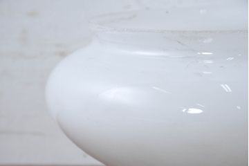 《シーリングライト加工費込み》　和製アンティーク　ふっくら丸みのあるフォルムが可愛らしい乳白色のシーリングライト2個セット(天井照明)(R-083968)