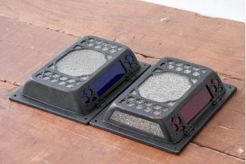 和製アンティーク　ノスタルジックな雰囲気を呼び込む色ガラス入り照明カバー2個セット(ウォールランプカバー、壁掛け照明カバー、ウォールライトカバー、照明シェード)(R-083982)