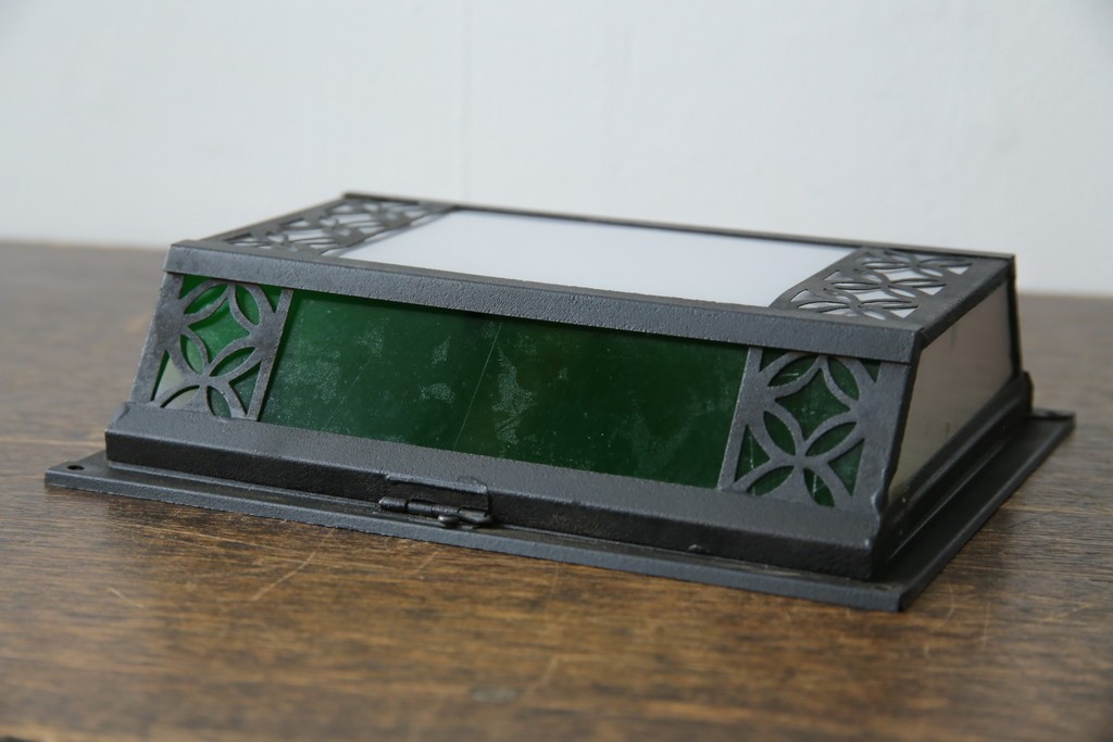 和製アンティーク　大正ロマンな雰囲気漂う色ガラス入り照明カバー　(R-083983)