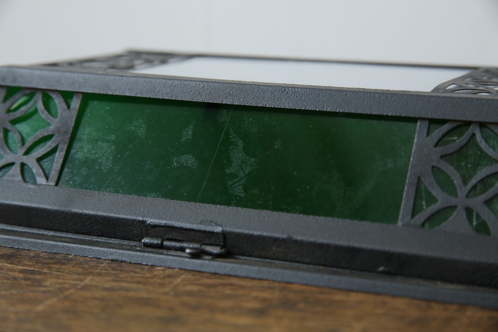 和製アンティーク　大正ロマンな雰囲気漂う色ガラス入り照明カバー　(R-083983)